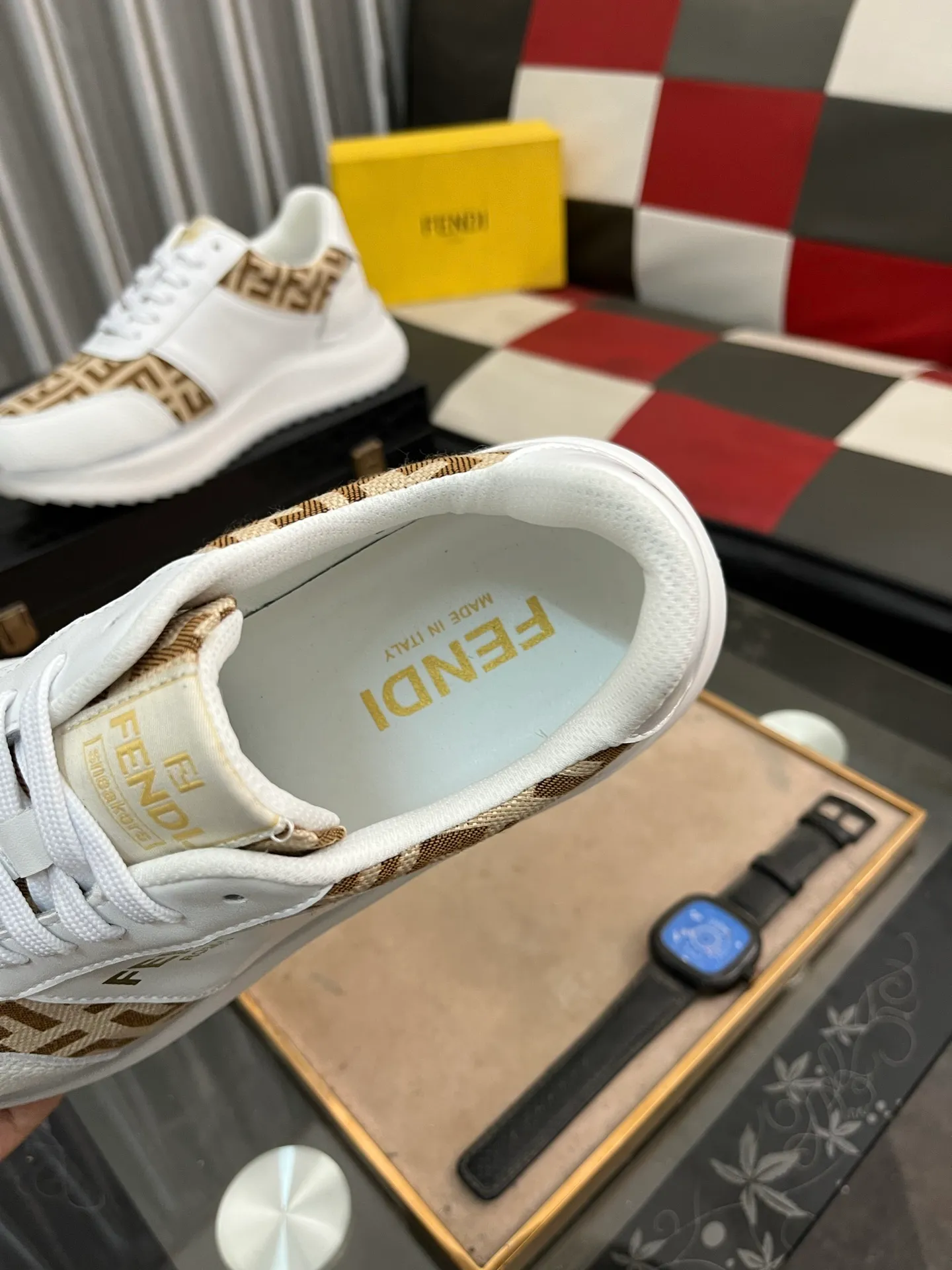 Men's Men's Shoes💰458⌚️⌚️[Fendi] Fendi's latest casual shoes for men! Available at counters simultaneously! Made entirely of imported top-grain calfskin, the interior is made of top-grain water-dyed cowhide, and the original factory-supplied rubber outsole. Leading new fashion concepts. Matching code: 38-444️⃣Colors available